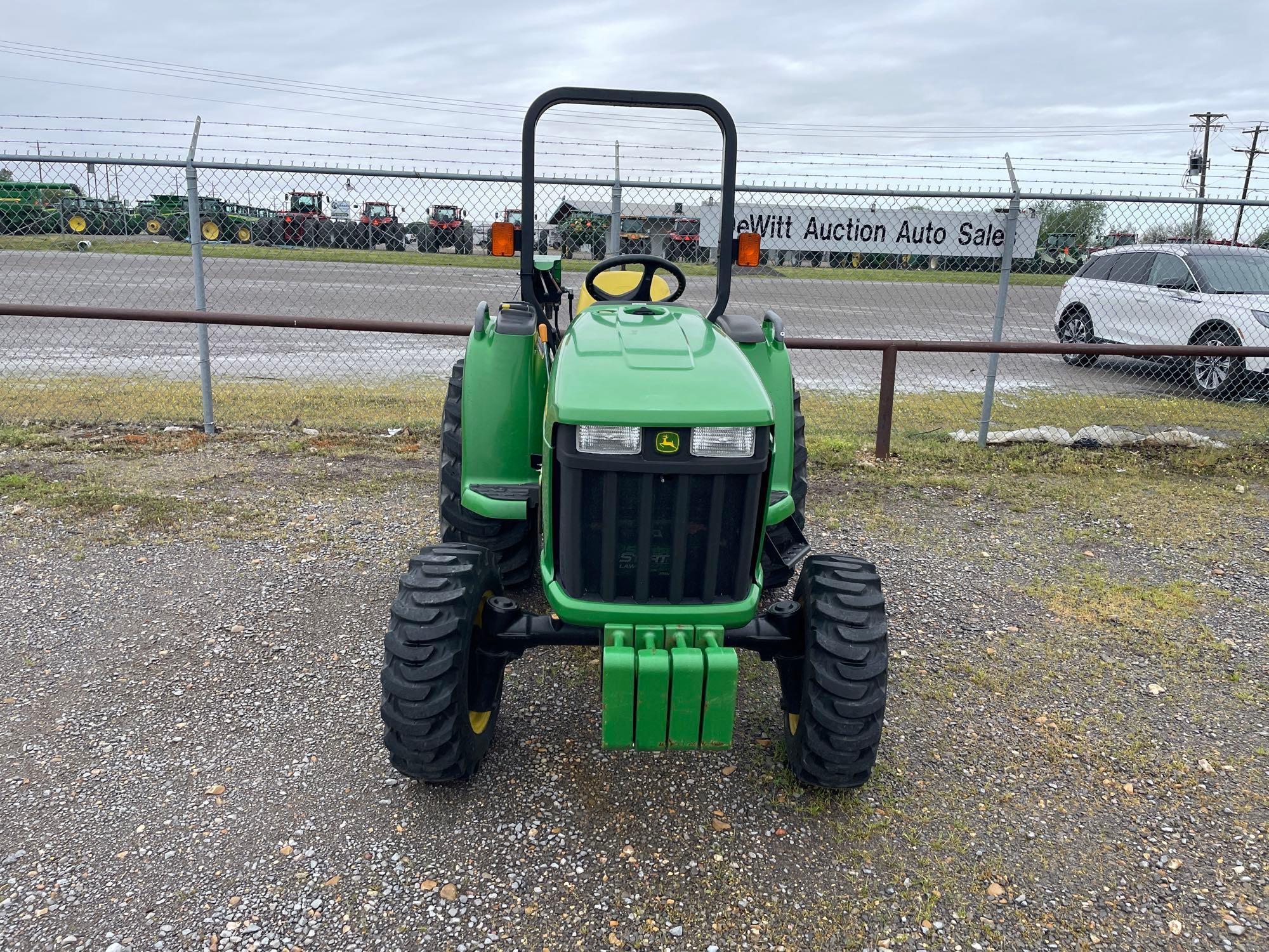 3038E JOHN DEERE TRACTOR