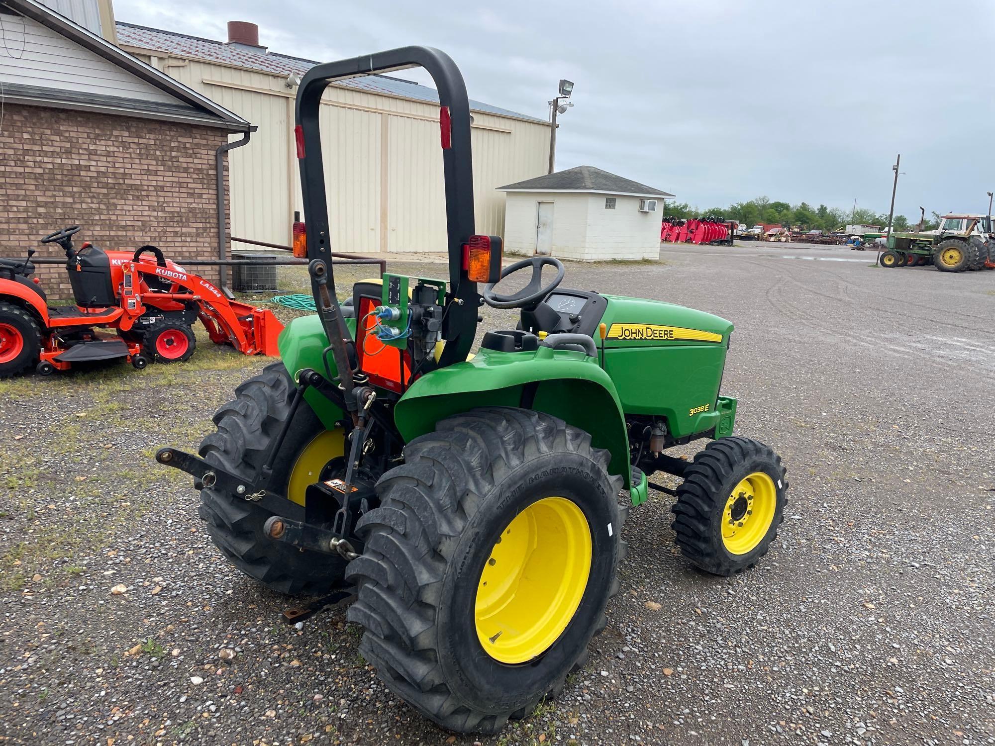 3038E JOHN DEERE TRACTOR