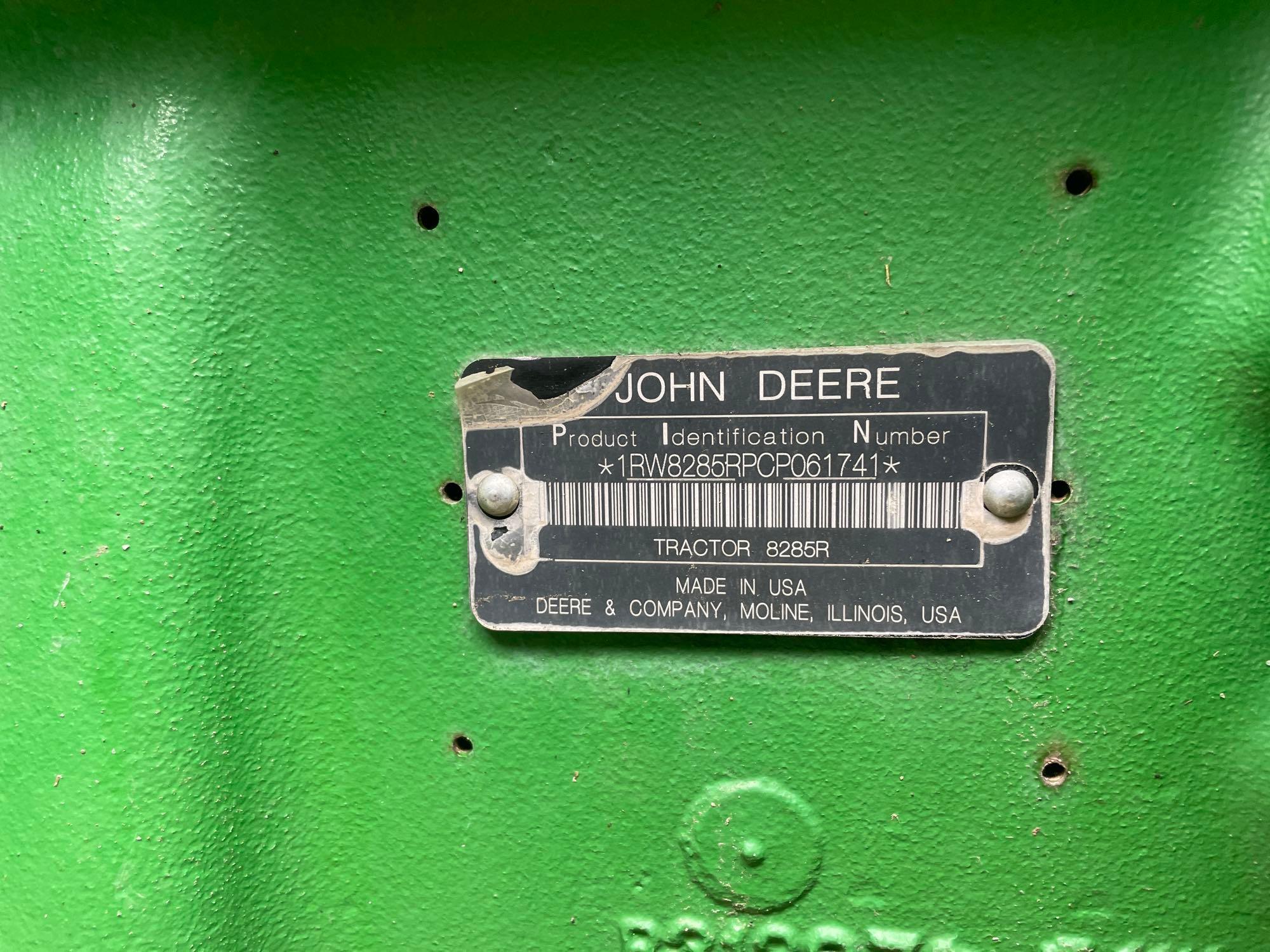 8285R JOHN DEERE TRACTOR, MFWD, 2012 YR.