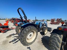 TN55 NEW HOLLAND TRACTOR WITH M446 LOADER