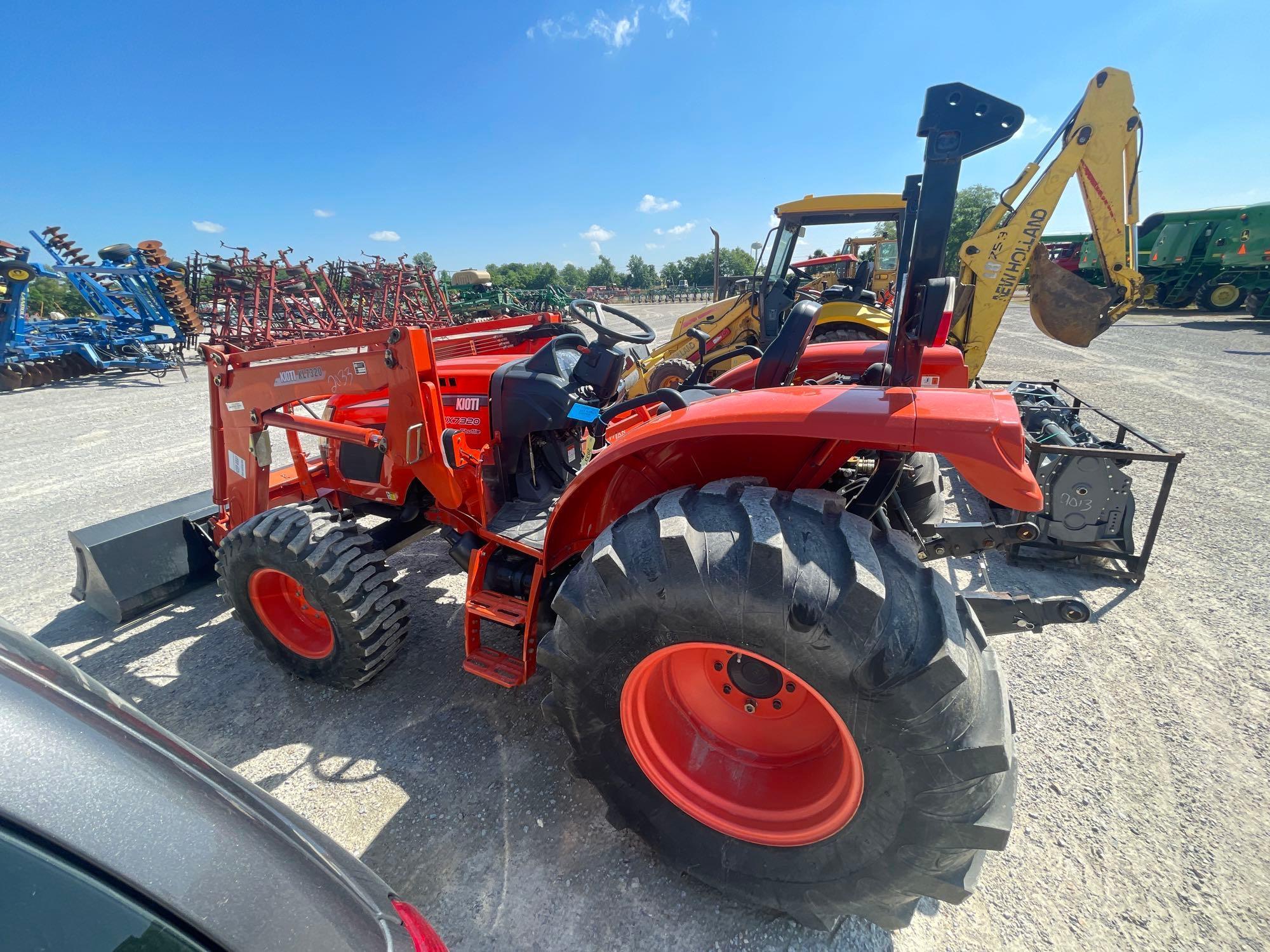 RX7320 KIOTI TRACTOR WITH KL7320 LOADER