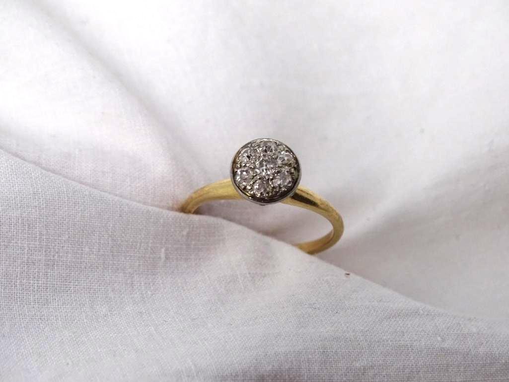 Diamond cluster ring