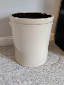 10 Gallon crock (Pick-up only)