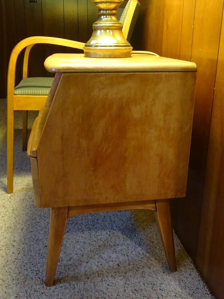 Heywood Wakefield Stand, Lamp and Chair