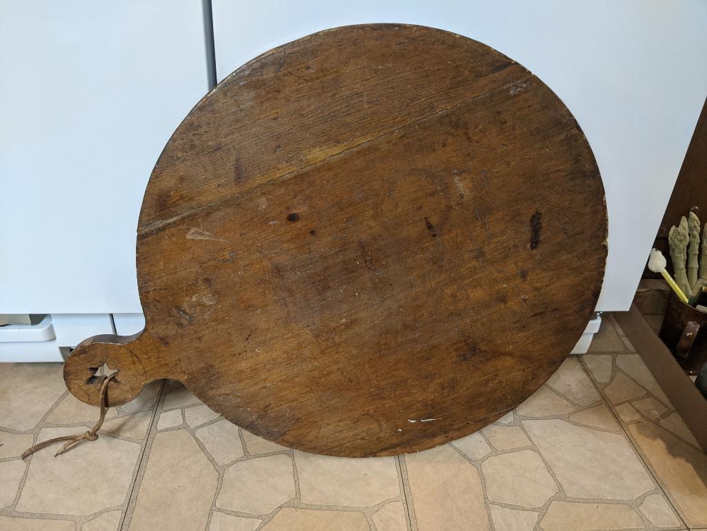 Round Wooden Cutting Board