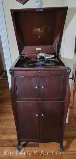 Victrola "Victor Talking Machine Co." Cabinet with Records