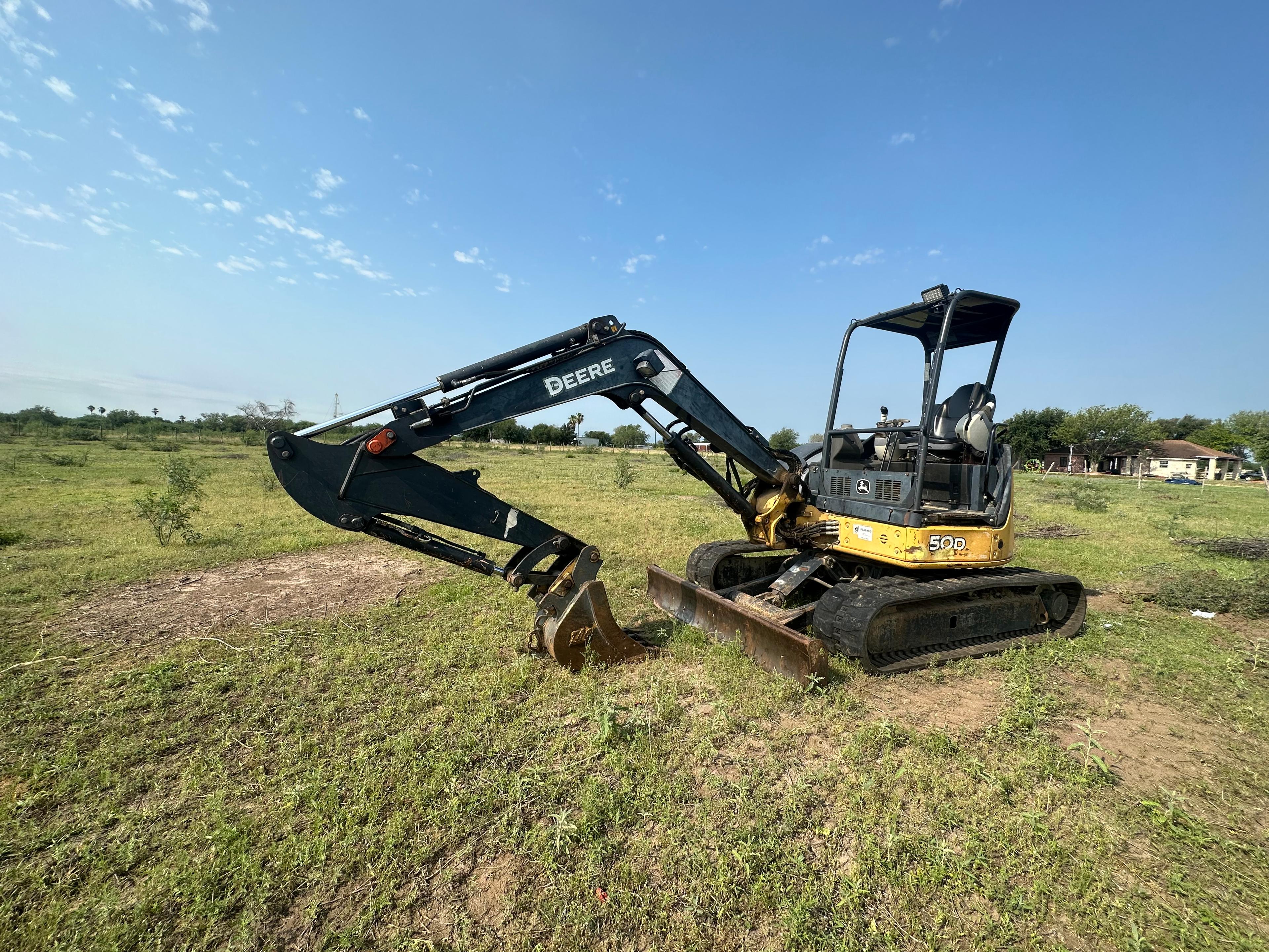 Deere 2011 50D Excavator 276347 Mission TX