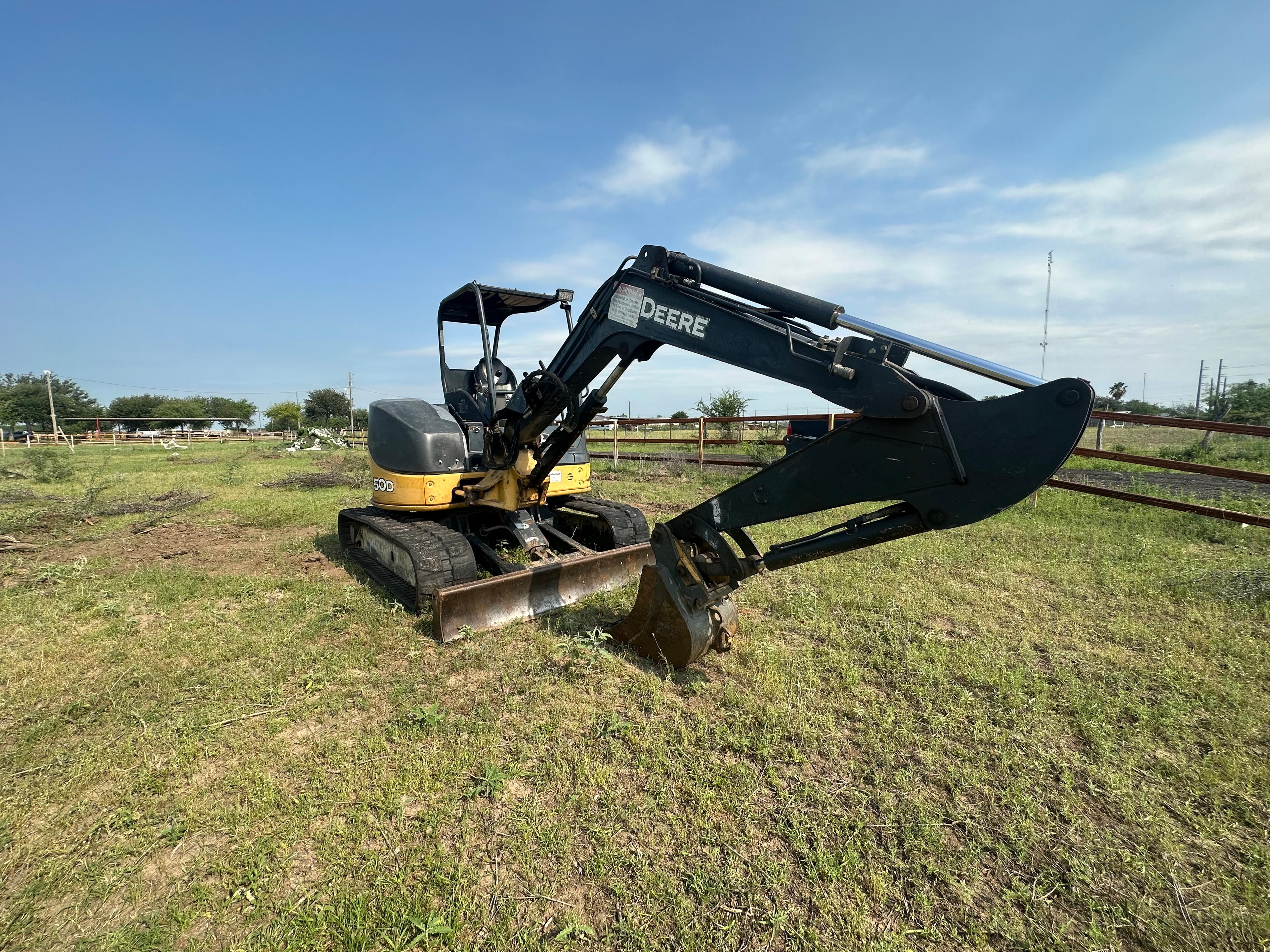 Deere 2011 50D Excavator 276347 Mission TX