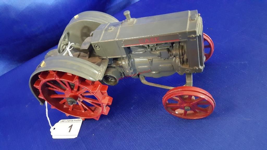 ERTL Case L Tractor 1/16