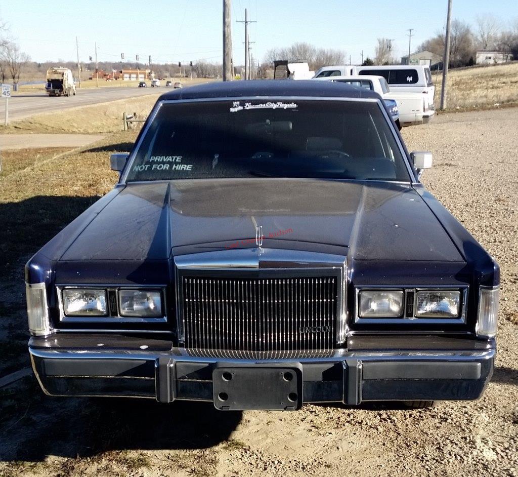 1986 Lincoln Town Car Limo