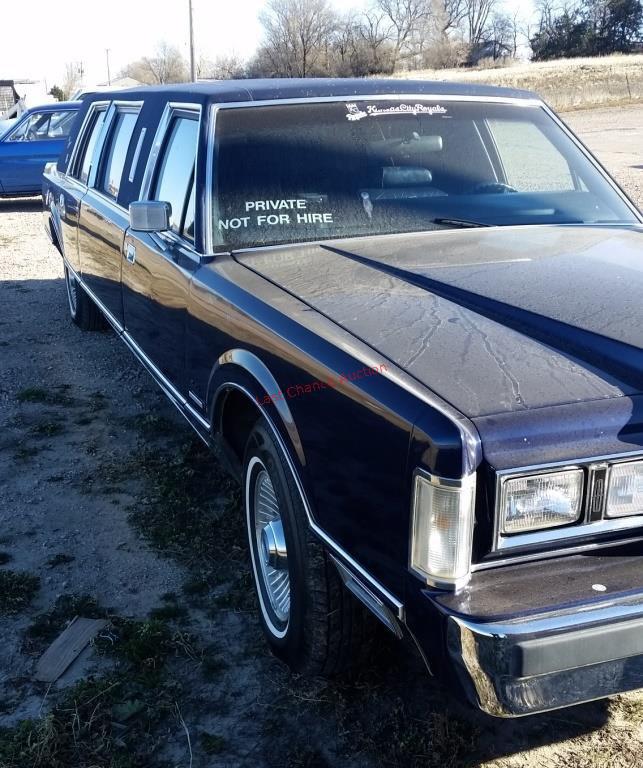 1986 Lincoln Town Car Limo