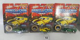 (6) Johnny Lightning Muscle Cars 1:64 (NIB )