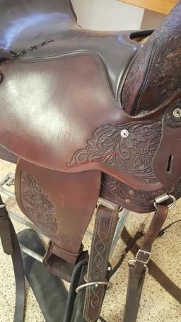 Saddle & Saddle stand