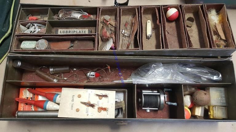 Vintage Hobart Tackle Box & Reels