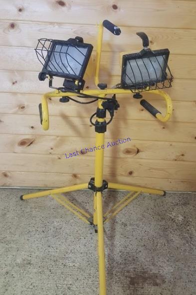 Dual Shop Light With Stand