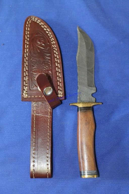 5 Inch Damascus Steel Blade w/ Wooden Handle