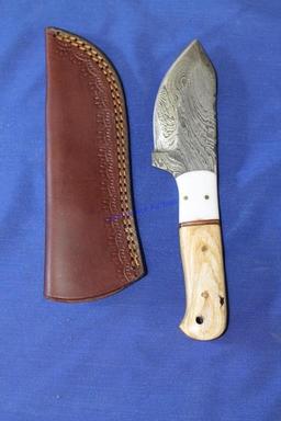 4 Inch Damascus Steel Blade w/ Wooden Handle