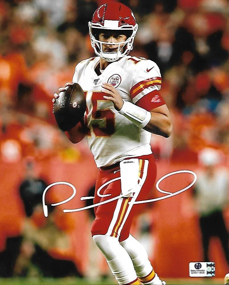 Patrick Mahomes Kansas City Chiefs Autographed 8x10 Photo GA coa