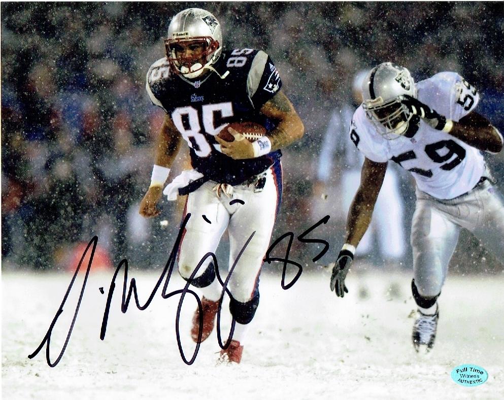 Jermaine Wiggins New England Patriots Autographed 8x10 vs Raiders Photo Full Time coa