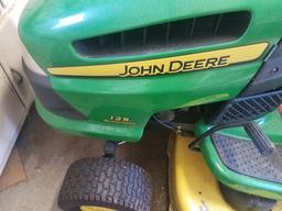 john Deere 125 with bagging system