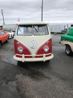 1972 Volkswagen Split Window Bus