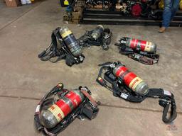 LOT CONSISTING OF BREATHING APPARATUSES AND TANKS