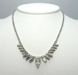 Vintage Weiss Crystal Rhinestone Necklace