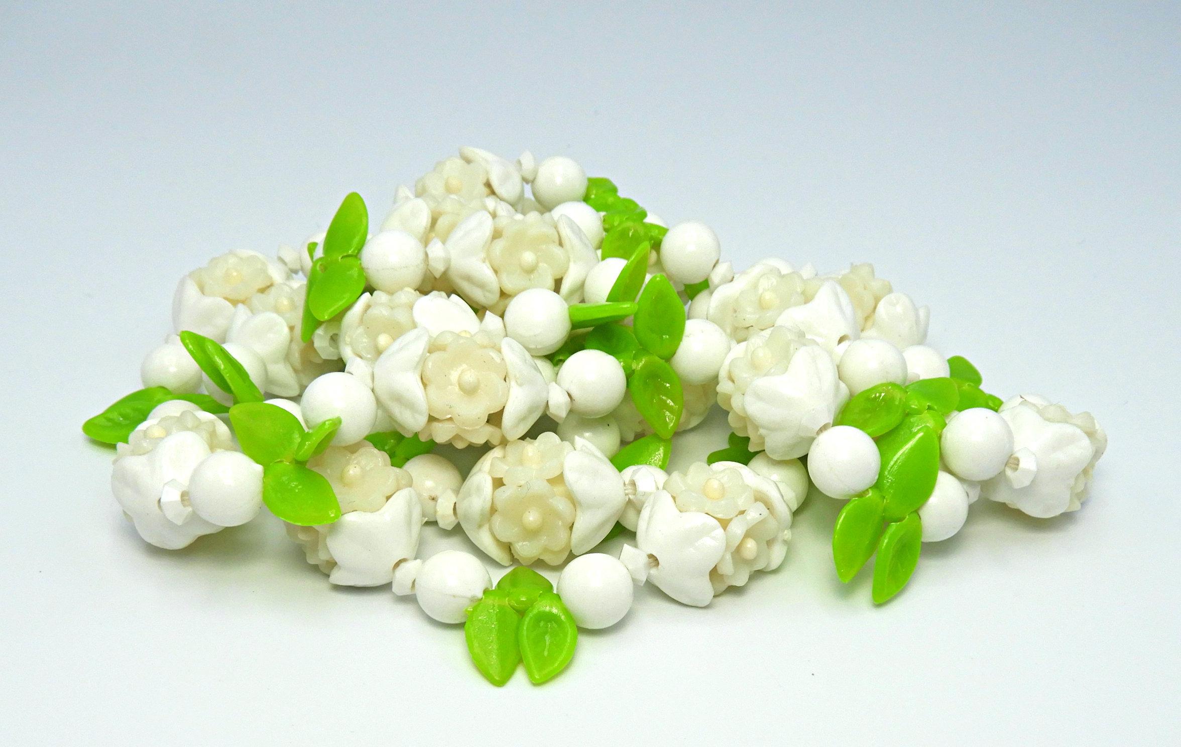 Vintage Green and White Necklace and Earrings