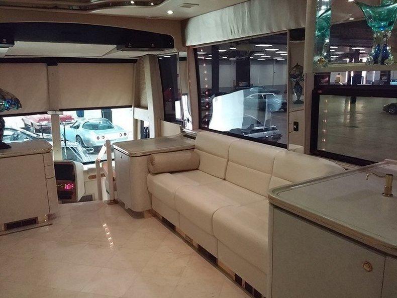 1998 Prevost Featherlight H3-45