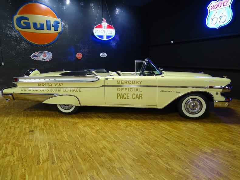 1957 Mercury Turnpike Cruiser Pace Car