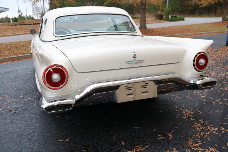 1957 Ford Thunderbird