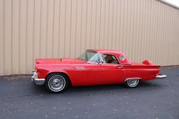 1957 Ford Thunderbird