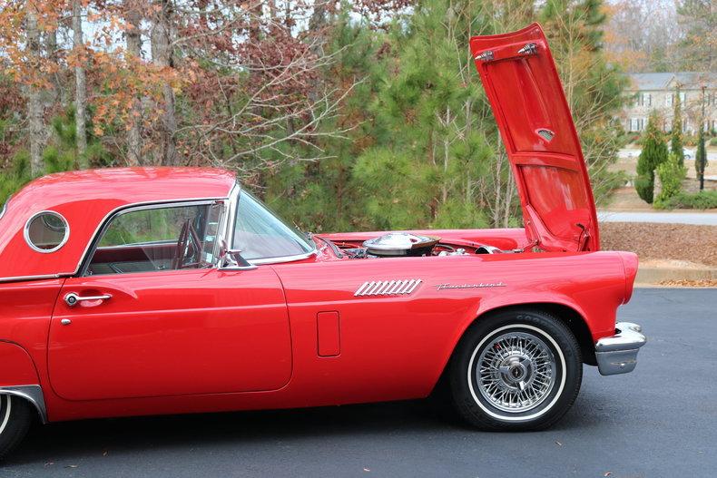 1957 Ford Thunderbird