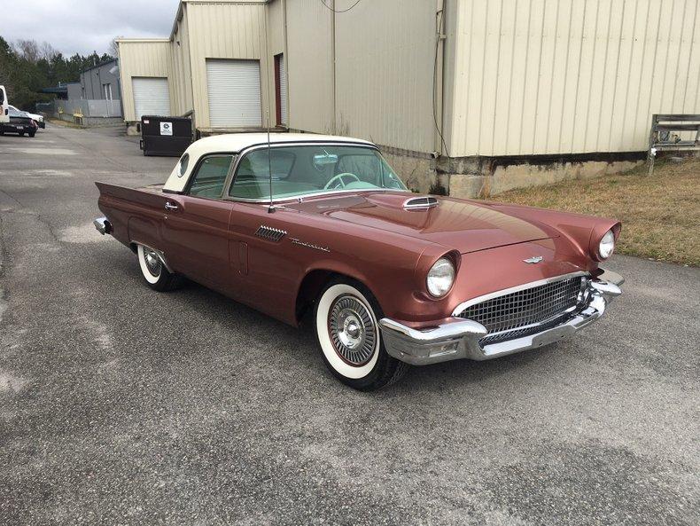 1957 Ford Thunderbird