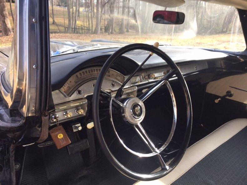 1958 Ford Skyliner