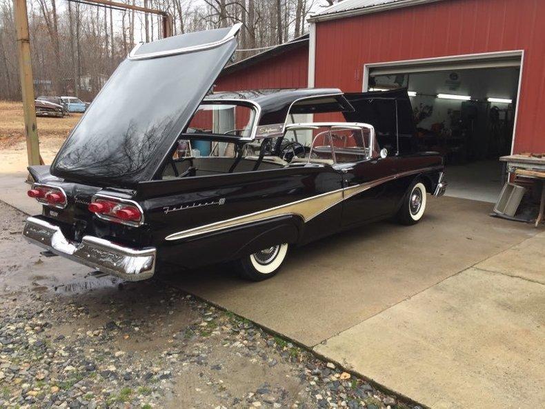 1958 Ford Skyliner