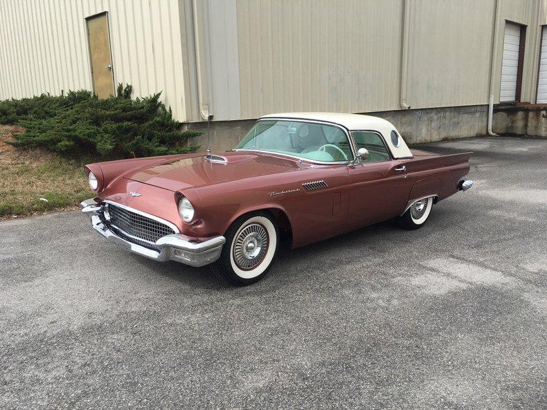 1957 Ford Thunderbird