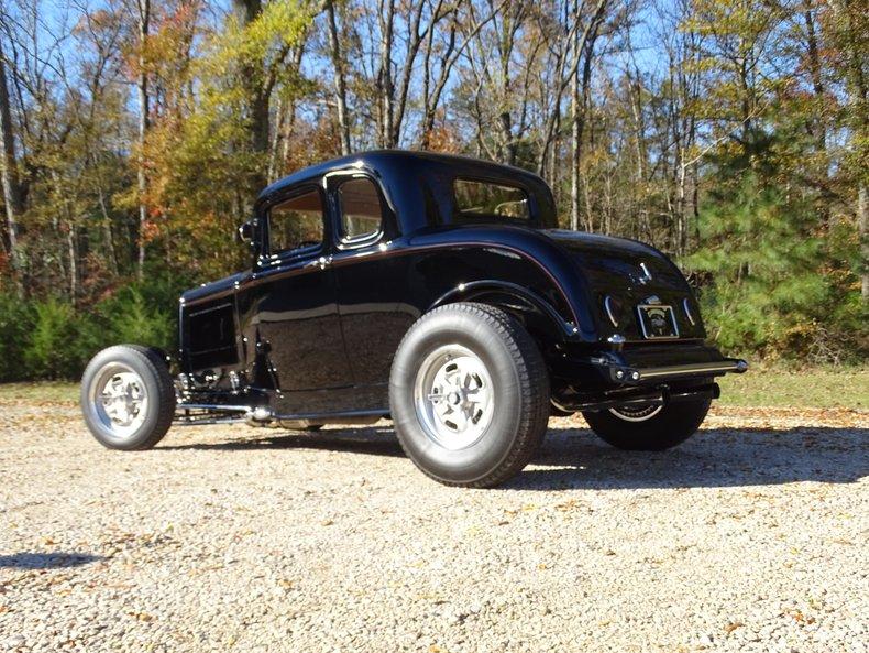 1932 Ford 5 Window Coupe