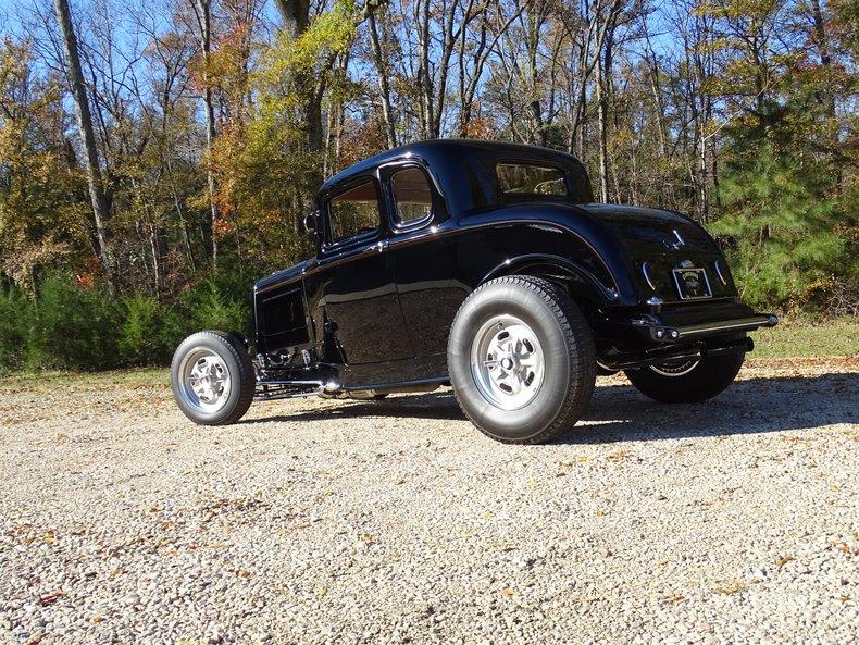 1932 Ford 5 Window Coupe