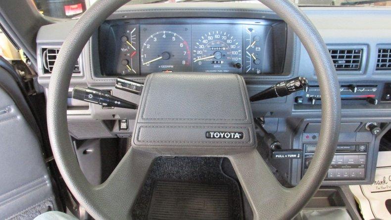 1987 Toyota SR5