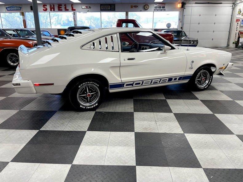 1976 Ford Mustang Cobra