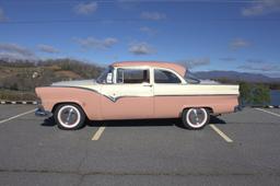 1955 Ford Fairlane Club Sedan