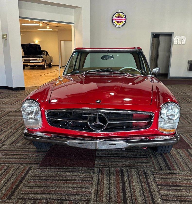 1967 Mercedes Benz 230SL