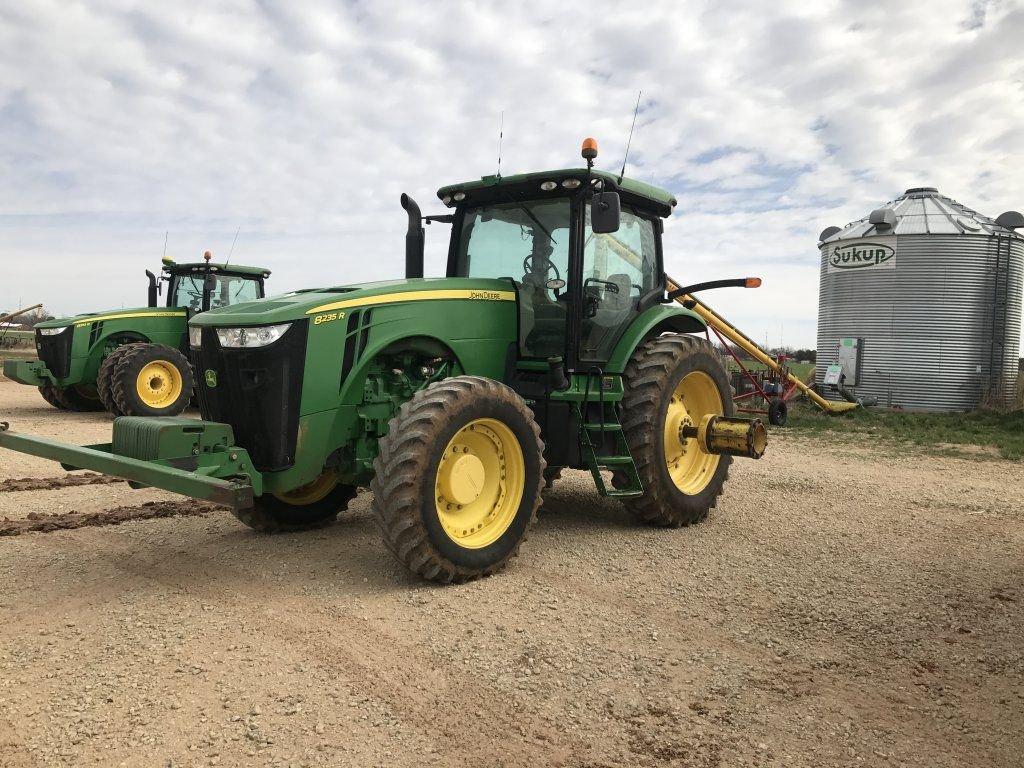 John Deere 8235r Tractor Mfwd Weight