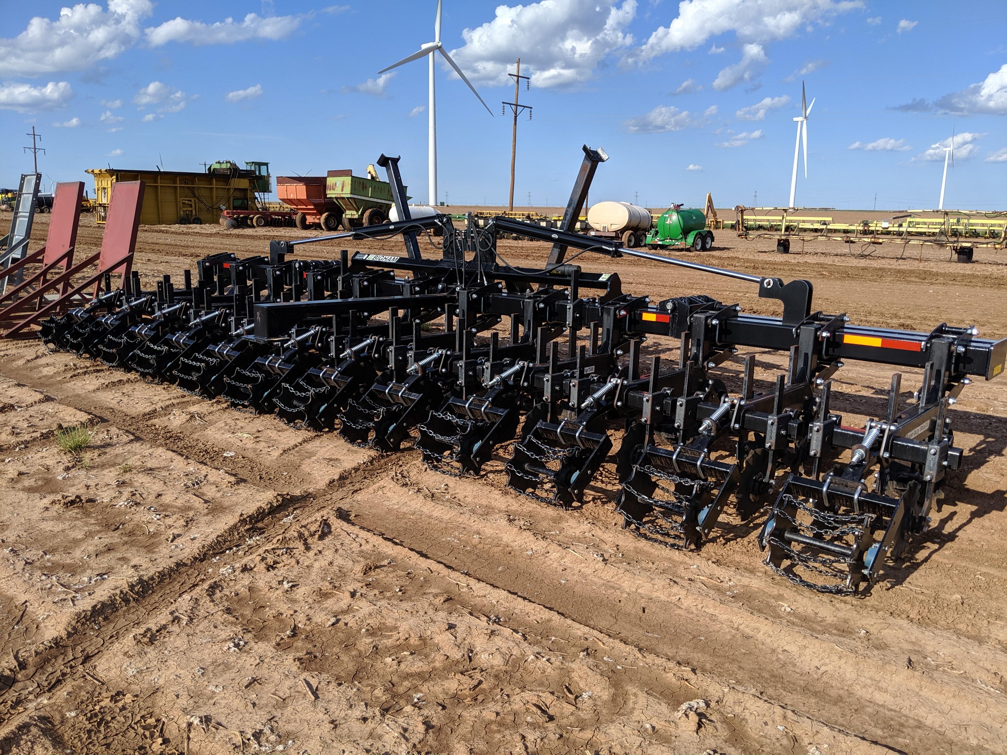 BIGHAM BROTHERS 3PT FOLDING SUPER DUTY STRIP TILL PLOW 12ROW 40