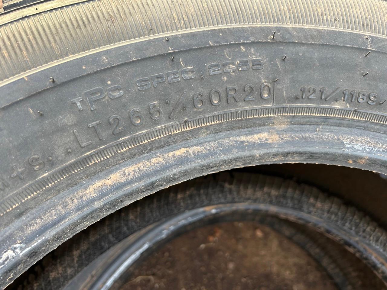 Goodyear LT265/60R20