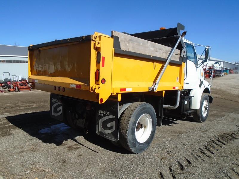 STERLING L8500 DUMP TRUCK