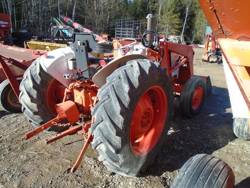 DB 885 TRACTOR