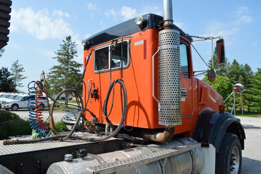 2001 KENWORTH T-800 ROAD TRACTOR