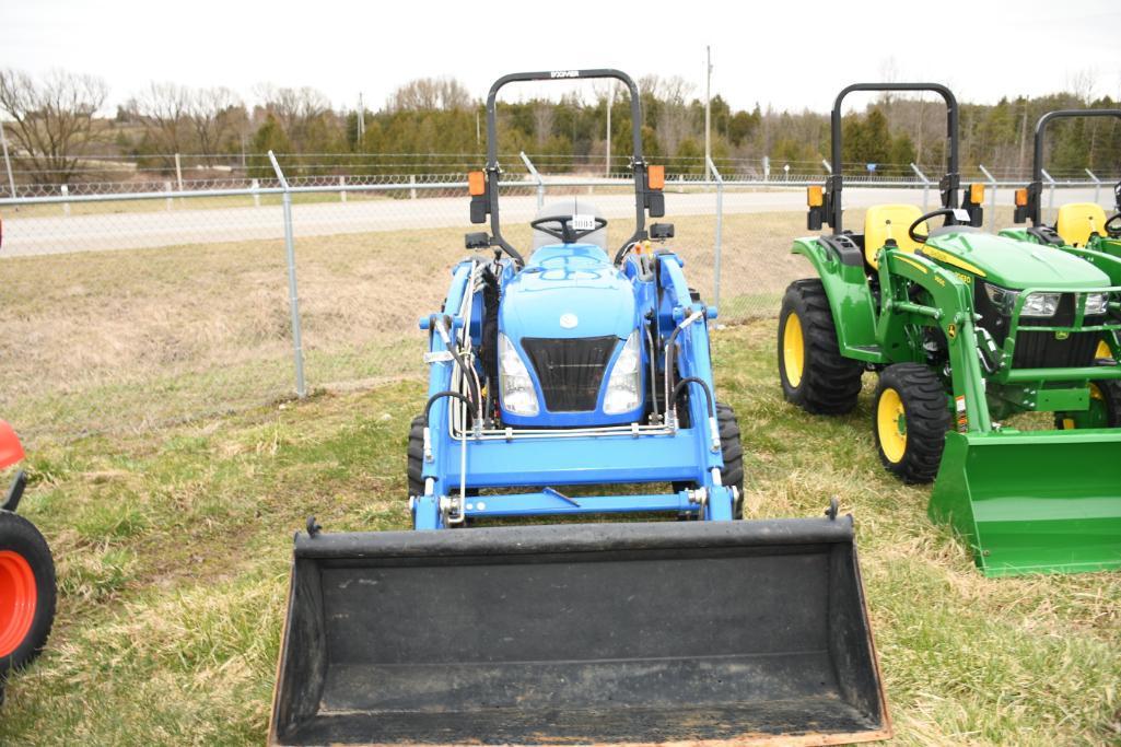 NEW HOLLAND TC33DA TRACTOR